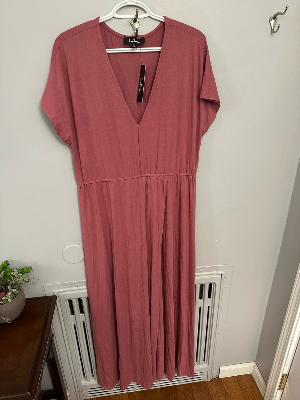 Lulu's Rose V-Neck Short Sleeve Maxi Dress